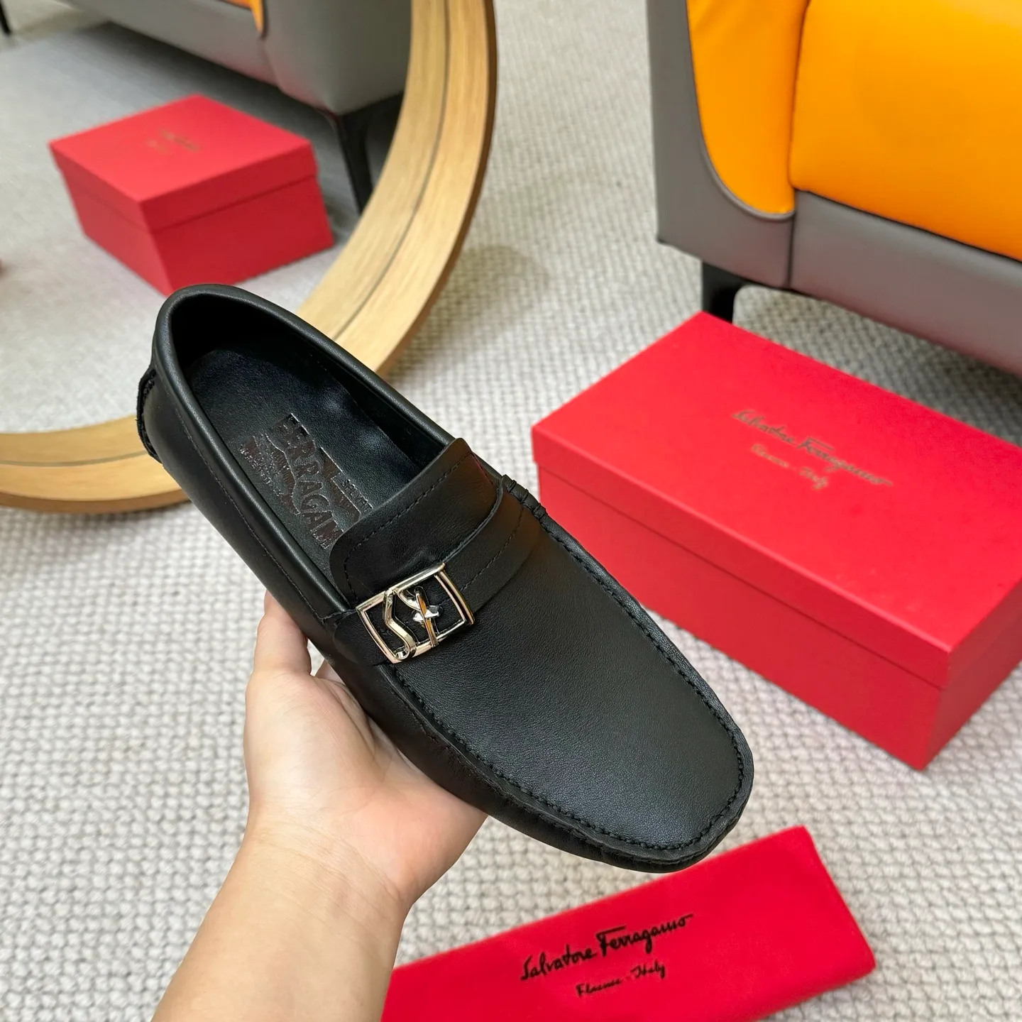 Men's men's shoes 💰420 (Yangli) Ferragamo 〰Ferragamo 2⃣️0⃣️2⃣️5️⃣ New series 👊🏻 Upper 🇮🇹 Italian imported calfskin, original outsole molding. Water-dyed sheepskin lining. The identity of every successful man is set off, and the upper and lower shoes are elegant and stable🚶🏻🚶🏻The high-end custom counter original replica is an eternal classic🔍️Number of codes: 38-46 with counter packaging